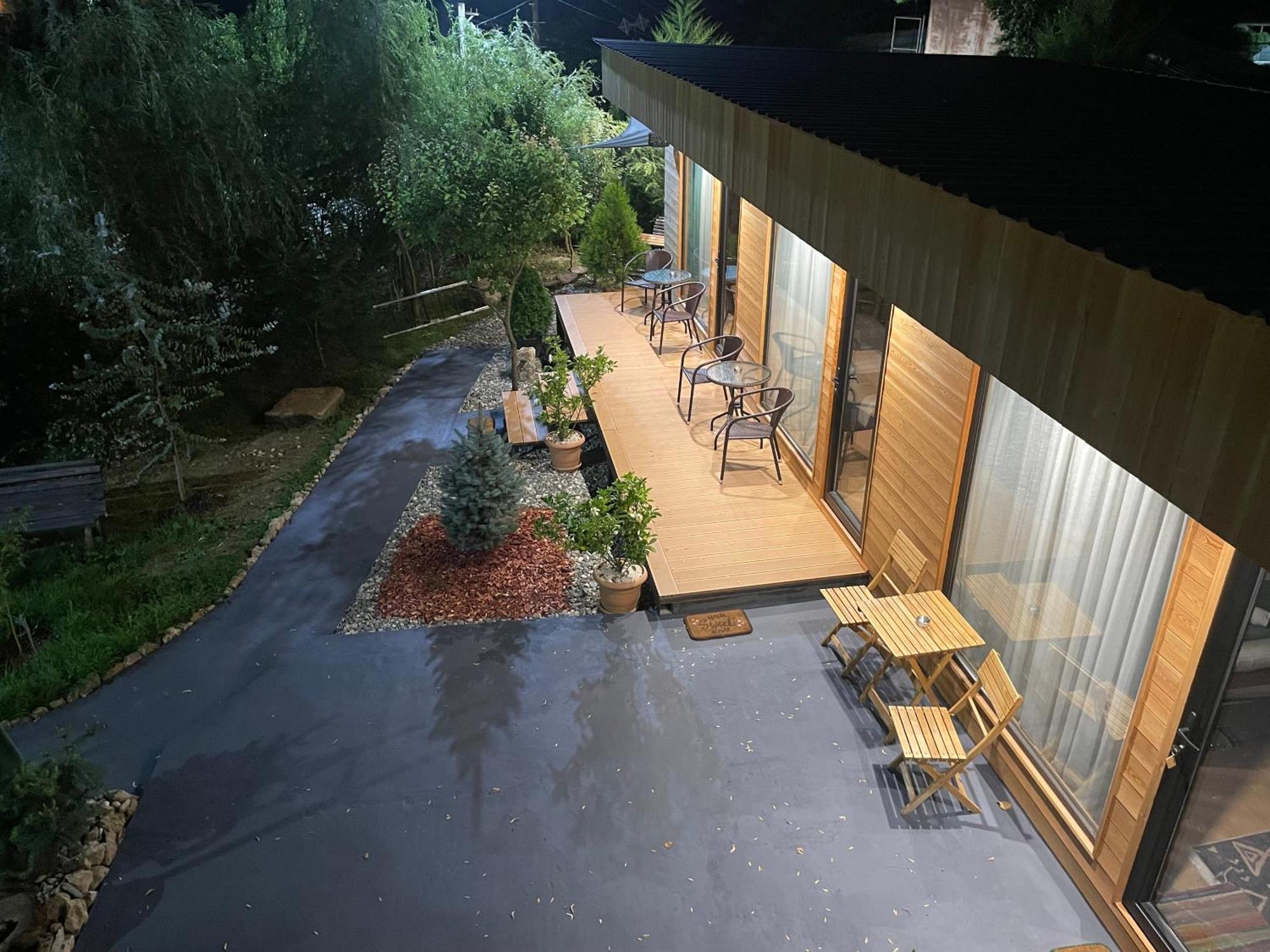 Garden Rooms In Kutaissi Exterior foto