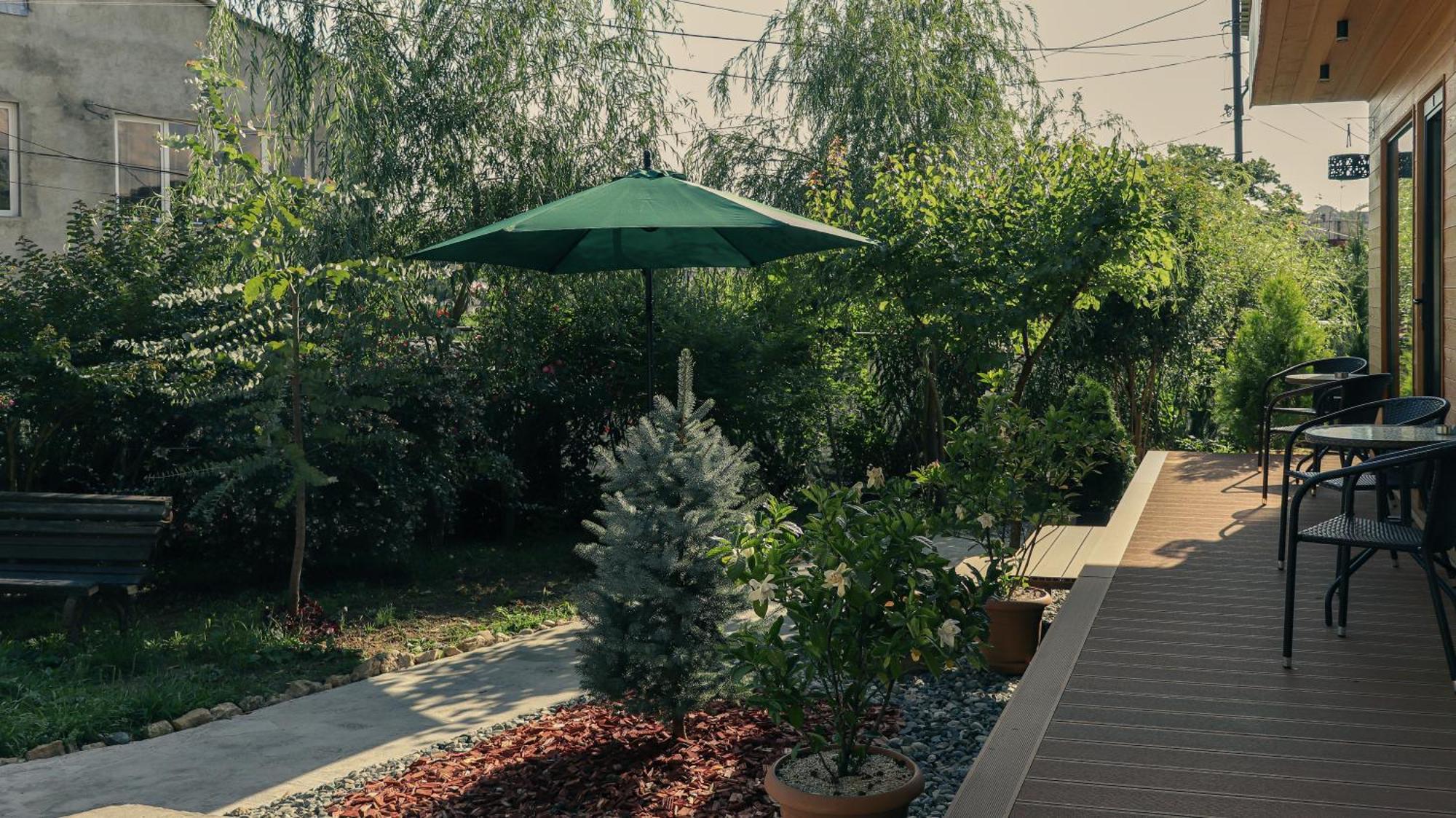 Garden Rooms In Kutaissi Exterior foto